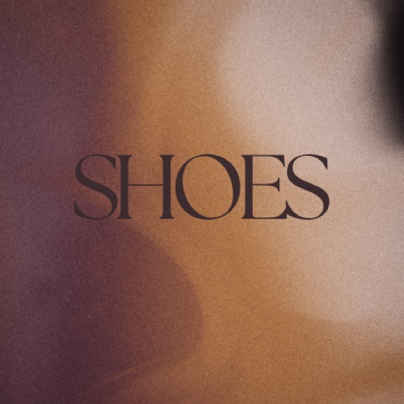 **SHOES** - Picture 1 of 1